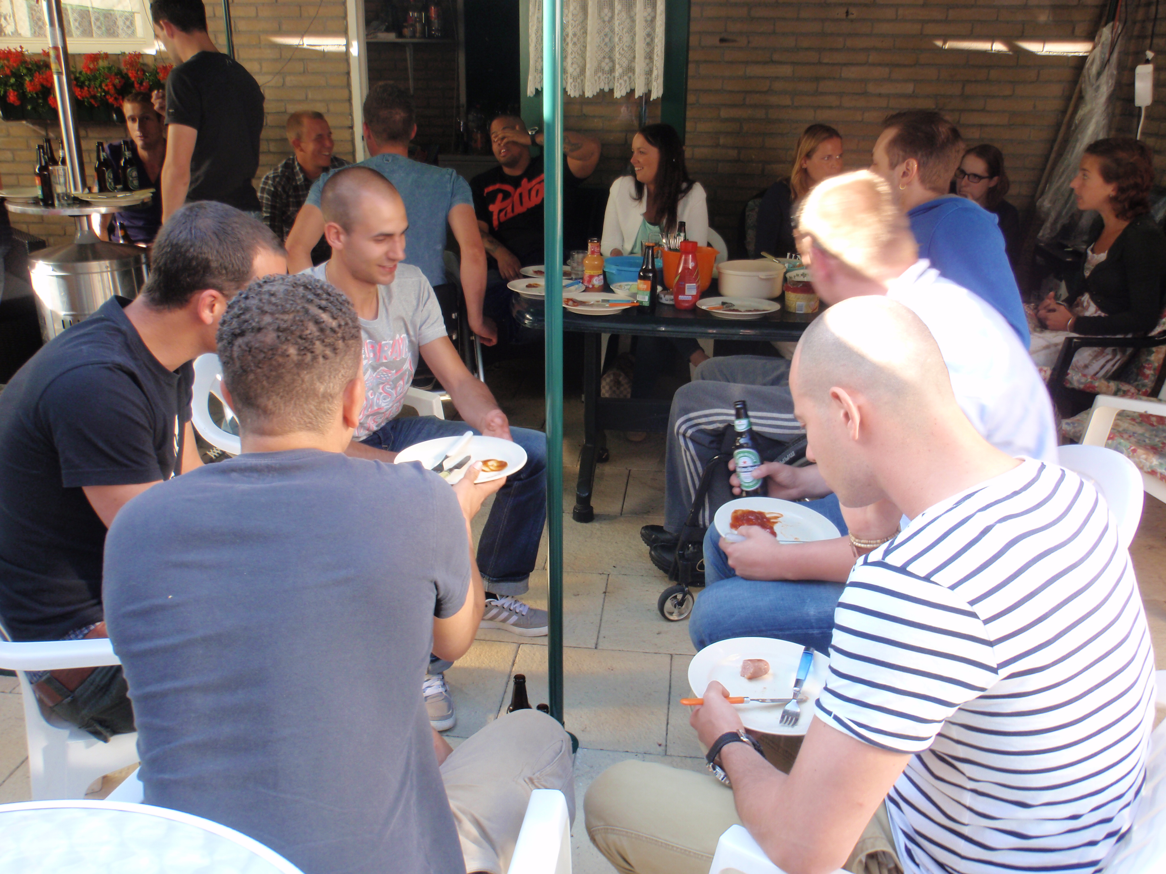 party 004