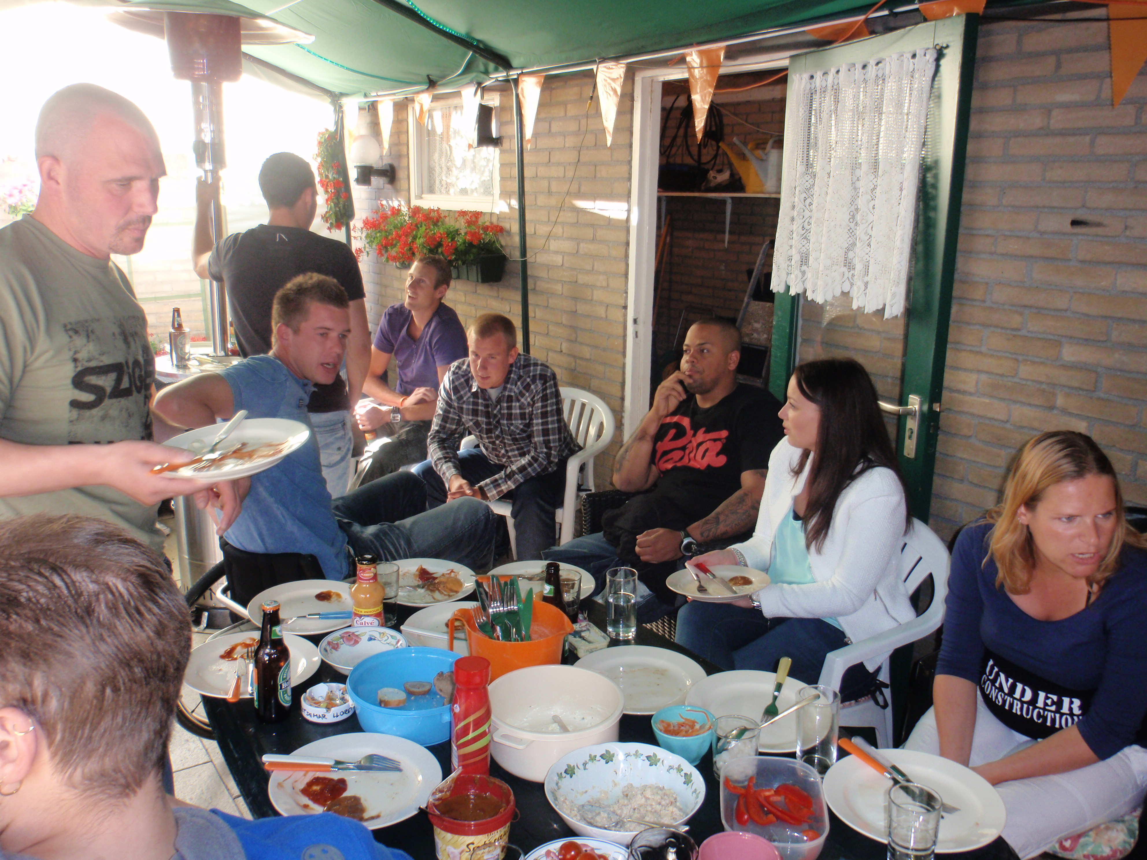 party 003